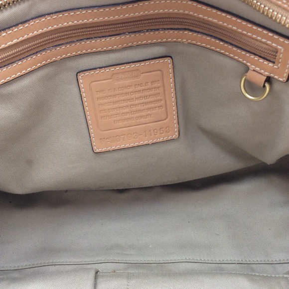 COACH HAMPTONS MIRANDA CANVAS EMBOSSED LEATHER LARGE CARRYALL TOTE BAG - Picture 2 of 11